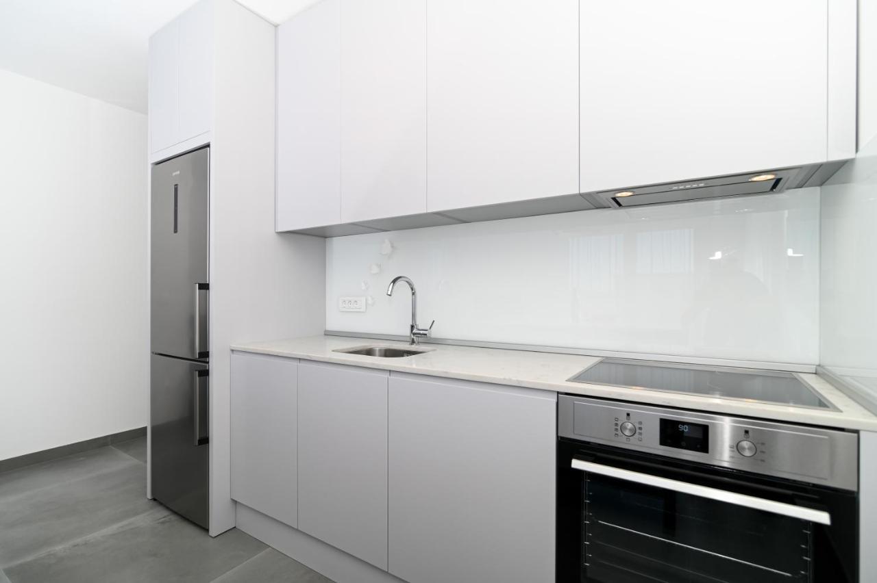 Apartment Laura, Free Parking, Balcony, 4 Ppl โตรกีร์ ภายนอก รูปภาพ